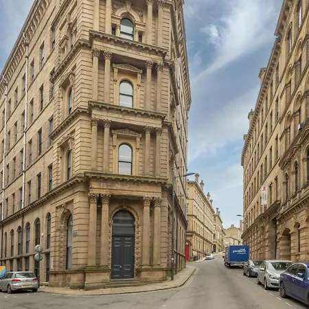 Modern 2 Bedroom Luxury * Bradford (West Yorkshire)