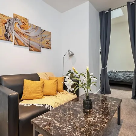 Modern 2 Bedroom Luxury Bradford (West Yorkshire)
