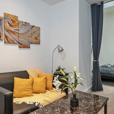 Modern 2 Bedroom Luxury Bradford (West Yorkshire)